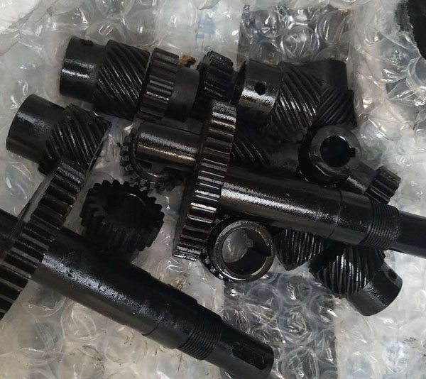 定做各種規(guī)格齒輪.jpg 定做各種規(guī)格齒輪.jpg